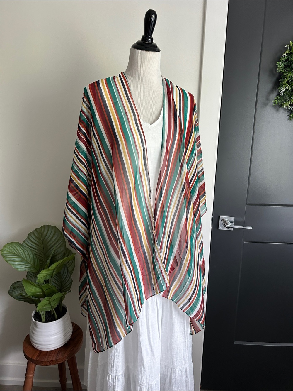 🍁🌲💛🤍One size green white rust gold navy maroon striped shrug shawl ruana